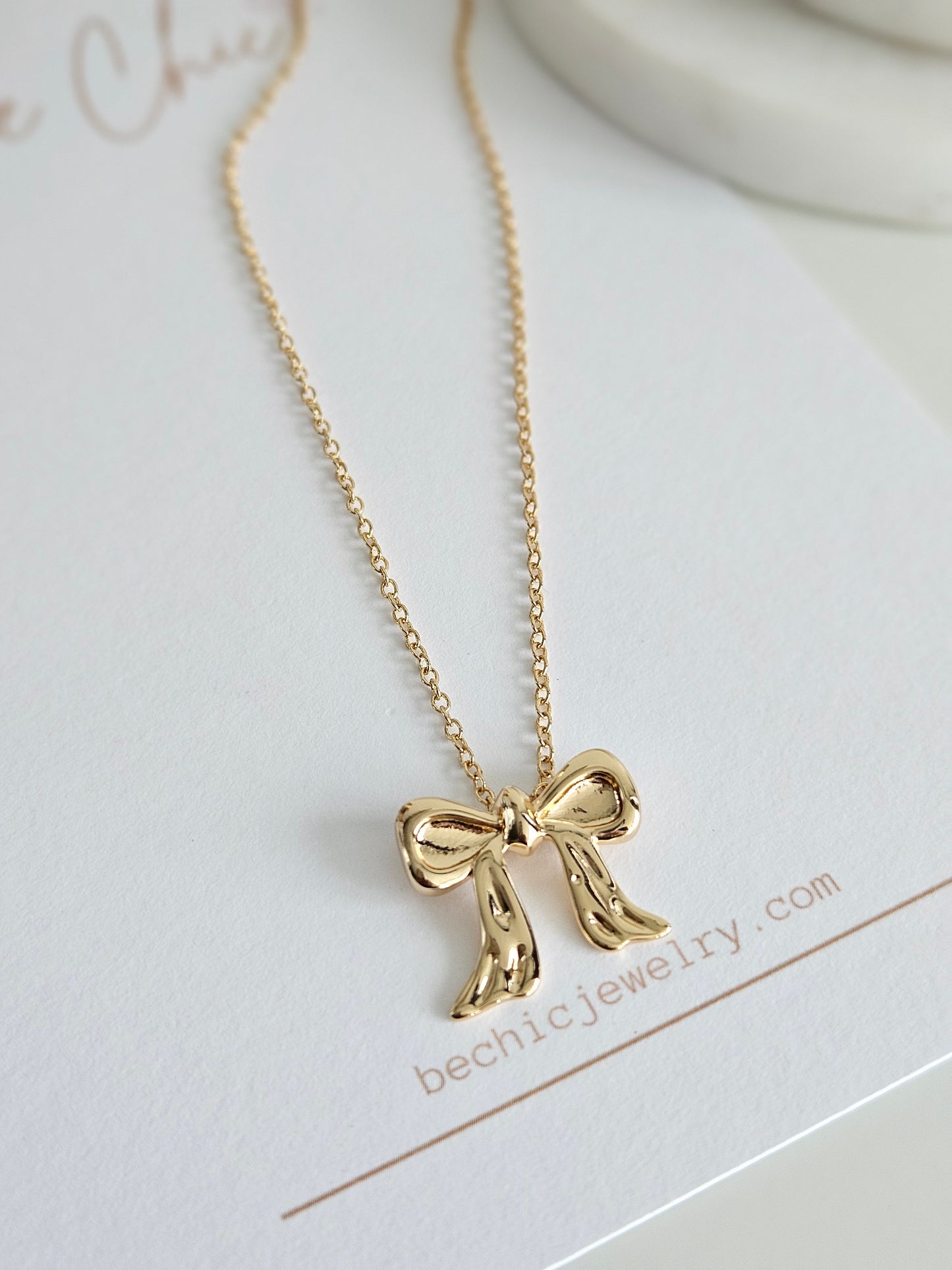 Bow Necklace